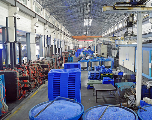 फ्लैट टॉप स्टैकेबल प्लास्टिक पैलेट बल्क 1100*1000 एमएम निर्यात उपयोग